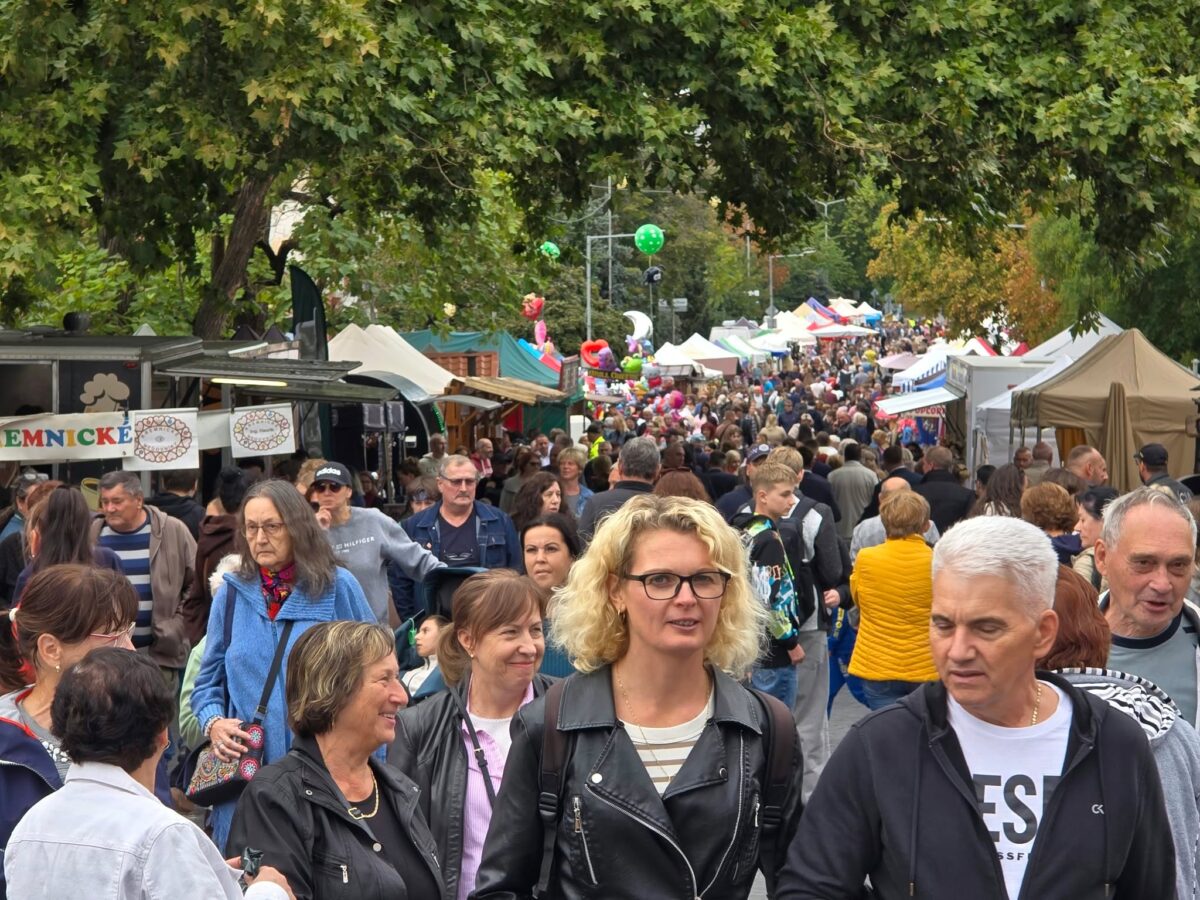 toto daj dole na zaplnenie foto